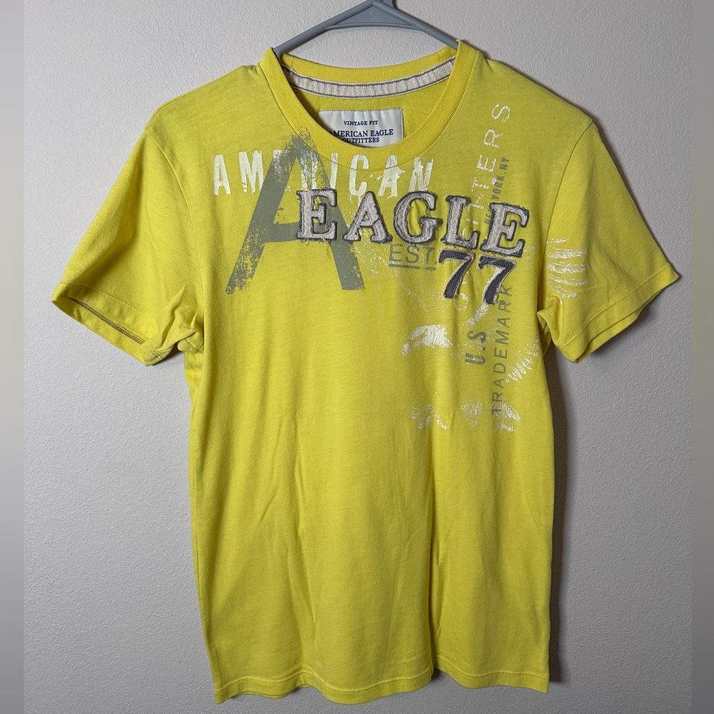 Vintage American Eagle Outfitters Men's Bright Yellow Graphic Tee size small